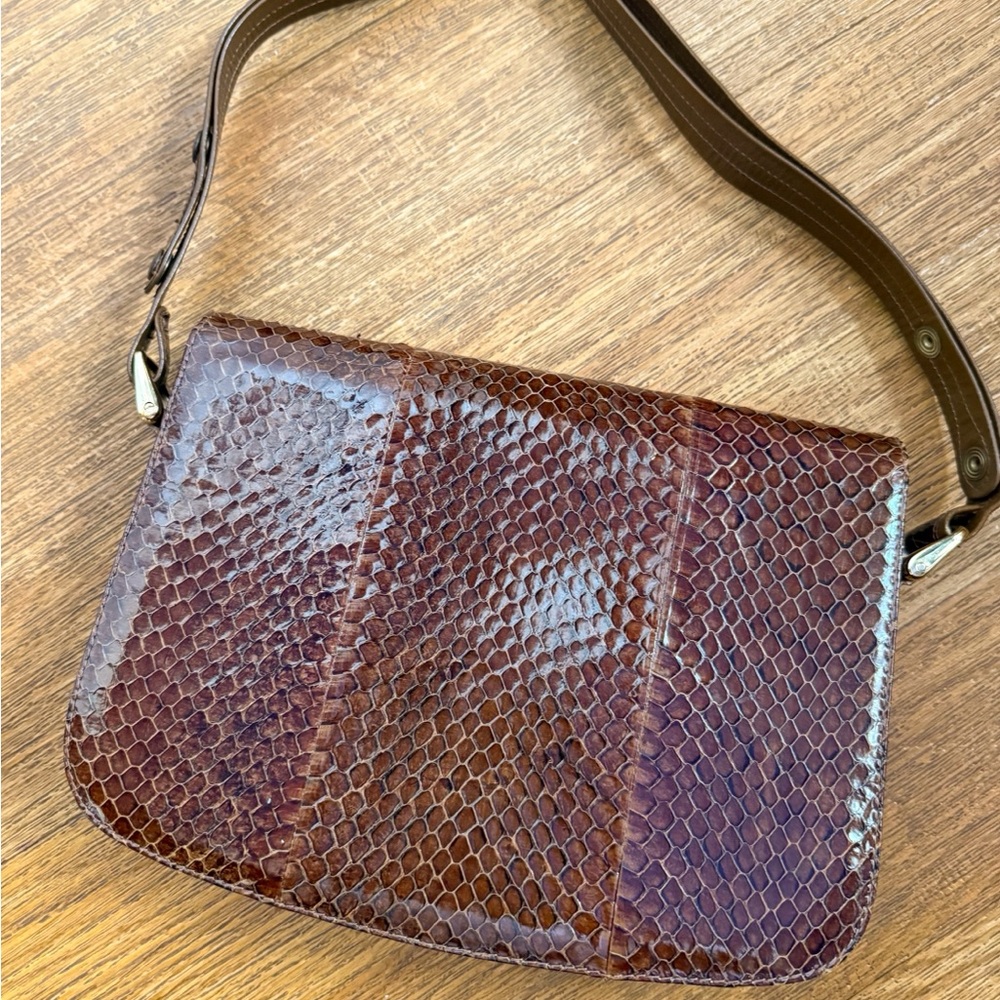 Vintage Brown Snakeskin Shoulder Bag with adjustable strap. - Picture 3 of 8